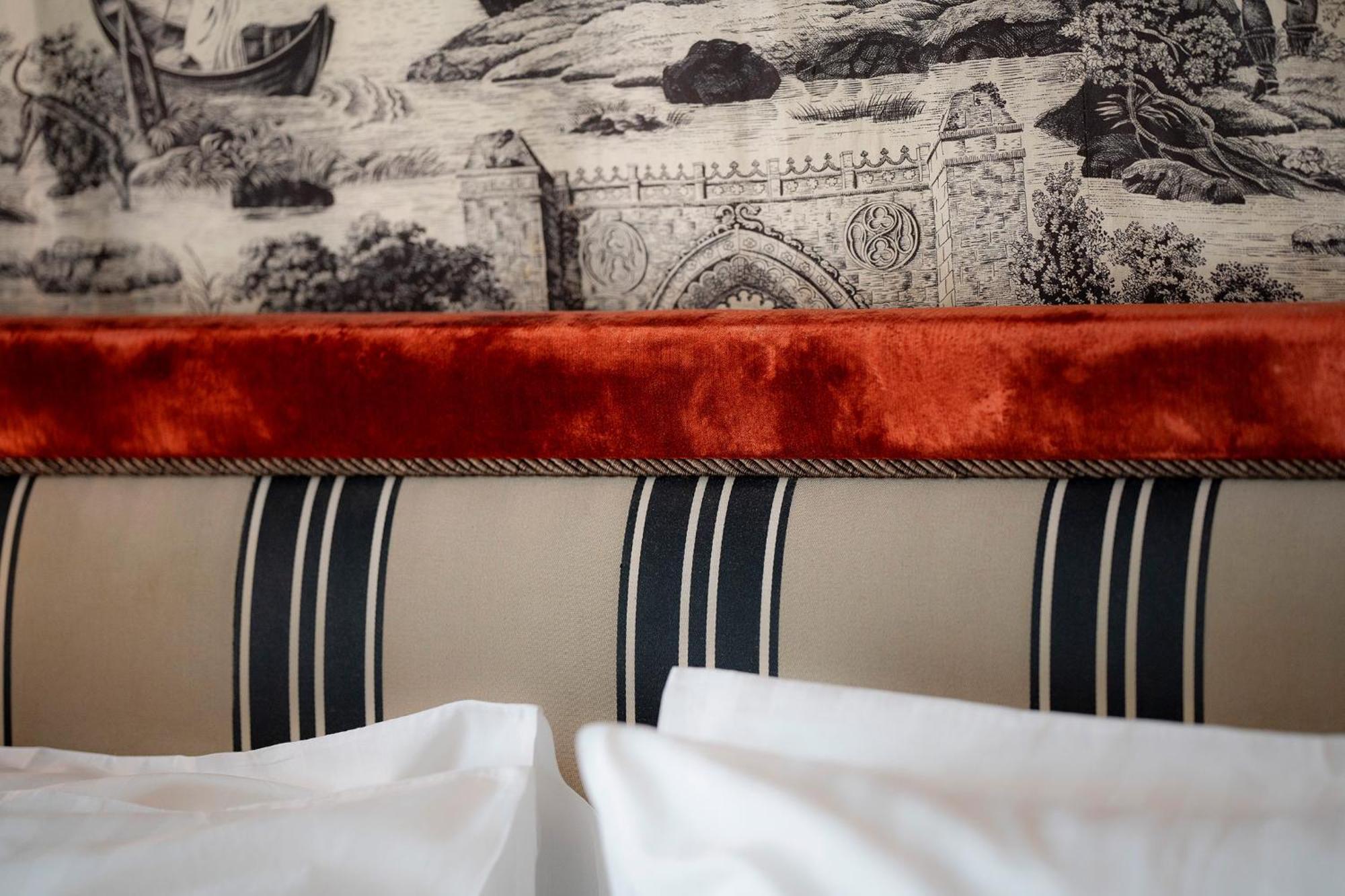 แมซง แอทธินี Hotel ปารีส ภายนอก รูปภาพ